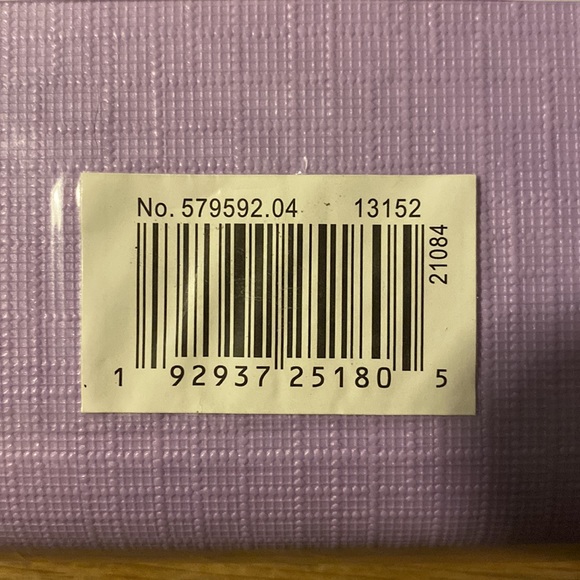10/$15  Sealed Lavender Flannel backedTable-cover,Table Skirt & TCoverNWT - Picture 9 of 14